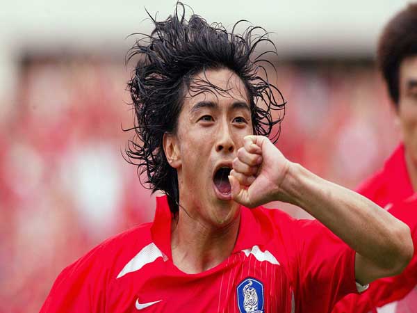 Ahn Jung-Hwan - Huyền thoại bóng đá Hàn Quốc